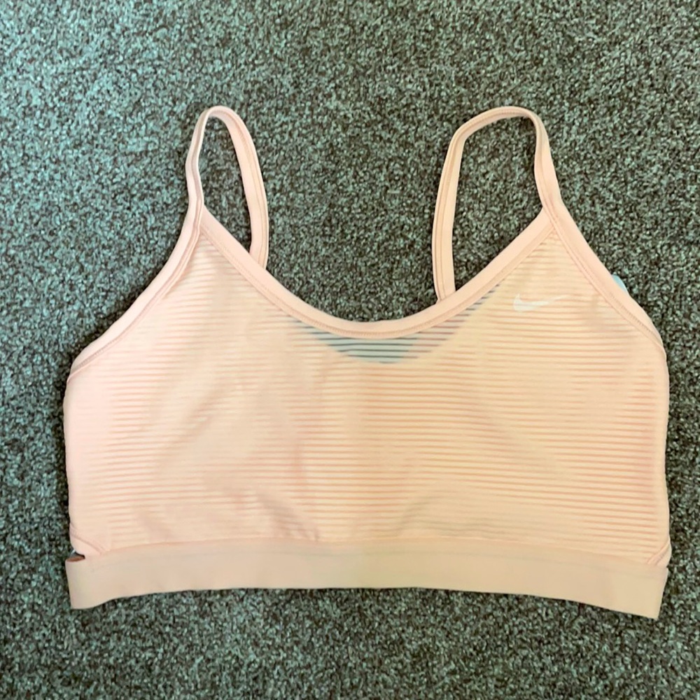 Nike spots bra